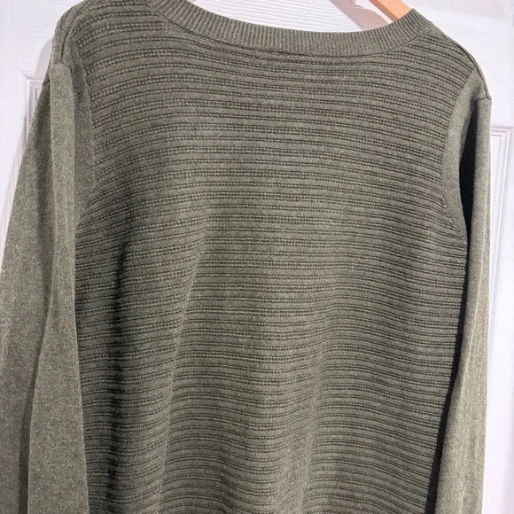 Hilary Radley Women’s Forest Green V-Neck Long Sleeve Knit Textured Sweater - Picture 6 of 11